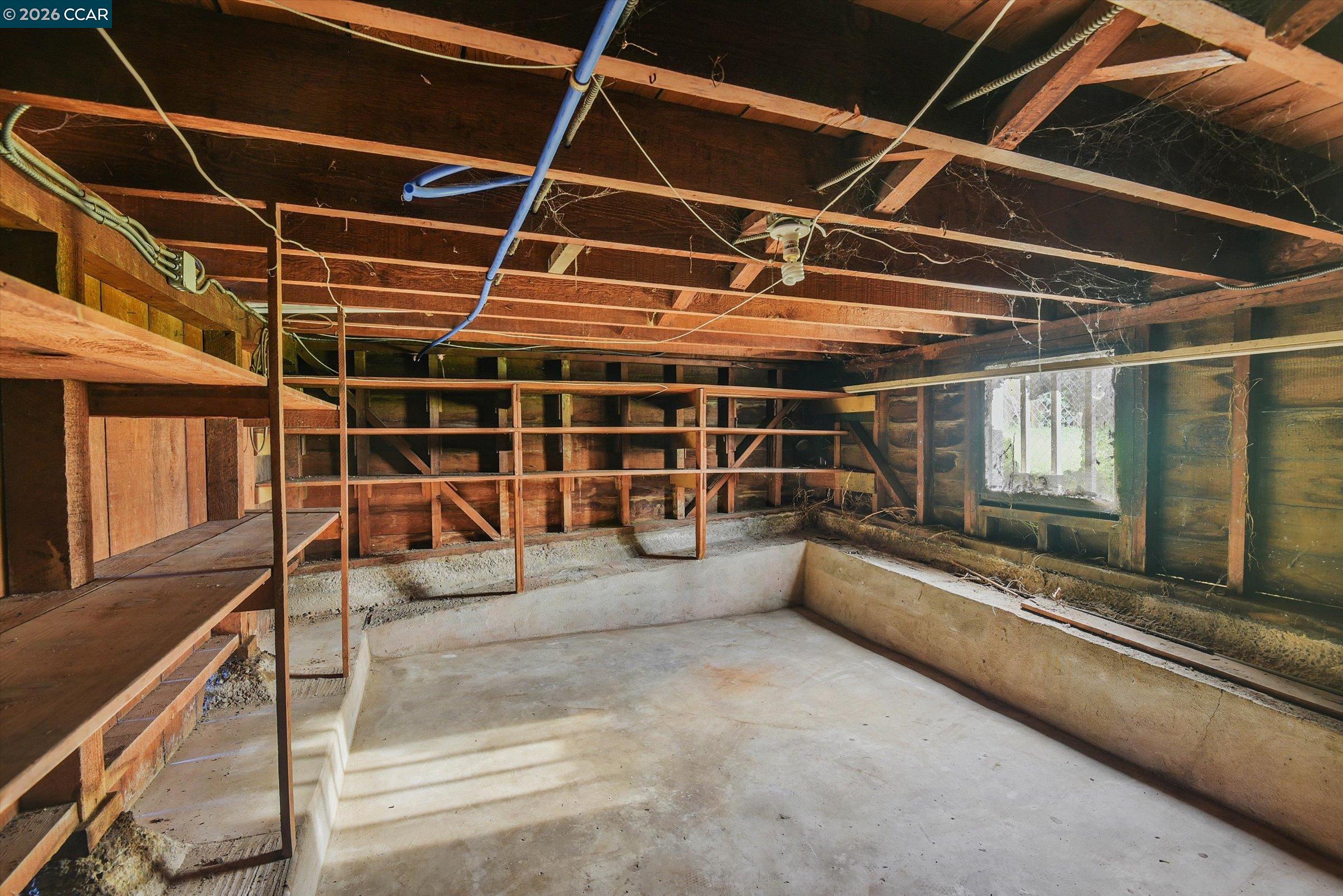 Detail Gallery Image 15 of 38 For 3750 Angelo Ave, Oakland,  CA 94619 - 4 Beds | 2 Baths