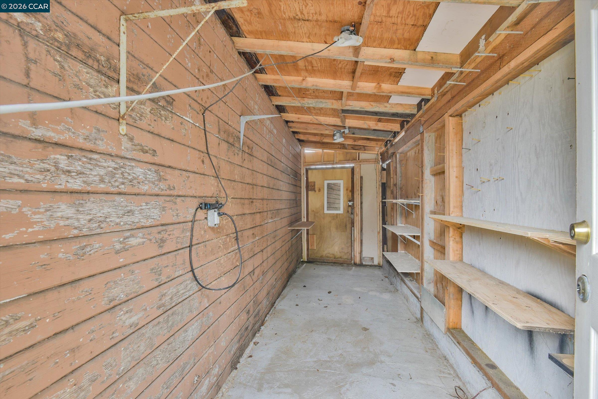 Detail Gallery Image 18 of 38 For 3750 Angelo Ave, Oakland,  CA 94619 - 4 Beds | 2 Baths