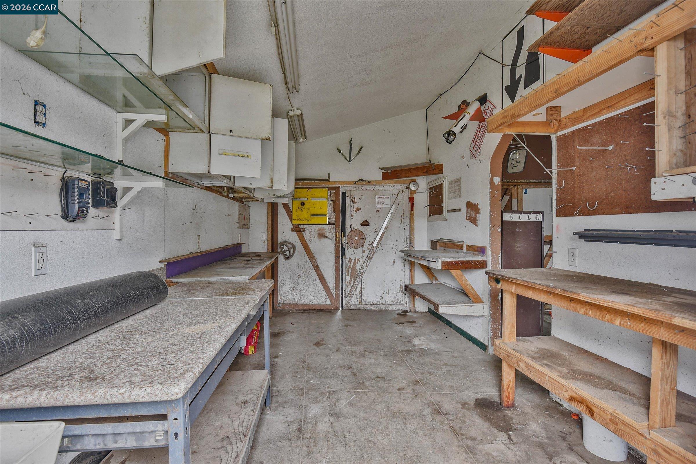 Detail Gallery Image 19 of 38 For 3750 Angelo Ave, Oakland,  CA 94619 - 4 Beds | 2 Baths