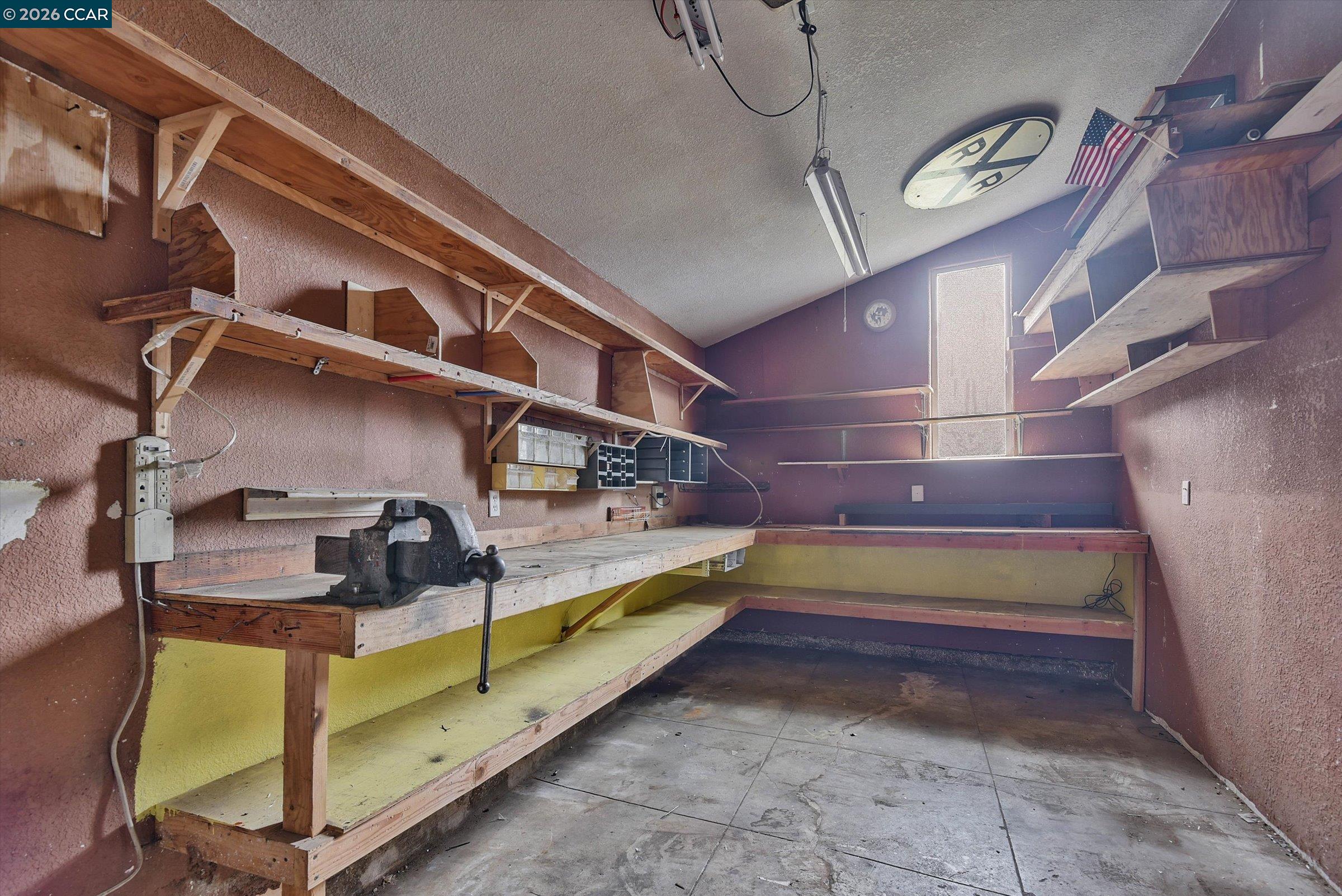 Detail Gallery Image 20 of 38 For 3750 Angelo Ave, Oakland,  CA 94619 - 4 Beds | 2 Baths