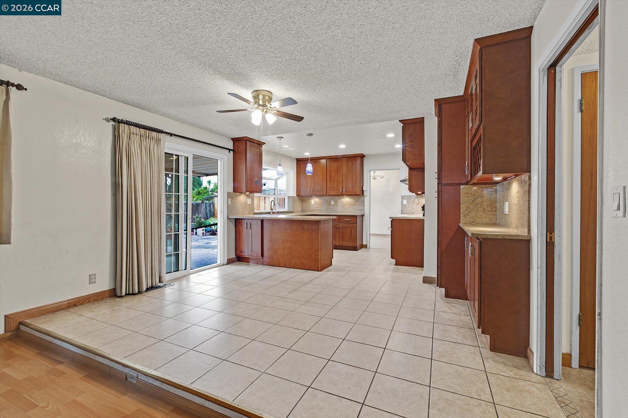 Detail Gallery Image 16 of 39 For 2127 Commodore Dr, San Jose,  CA 95133 - 4 Beds | 2/1 Baths