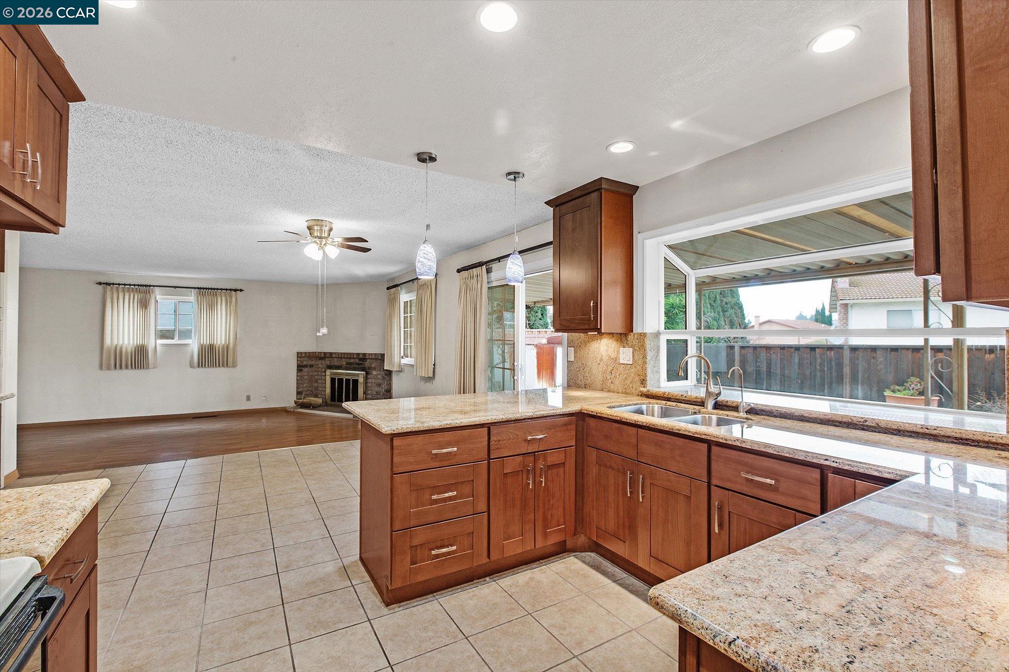 Detail Gallery Image 19 of 39 For 2127 Commodore Dr, San Jose,  CA 95133 - 4 Beds | 2/1 Baths