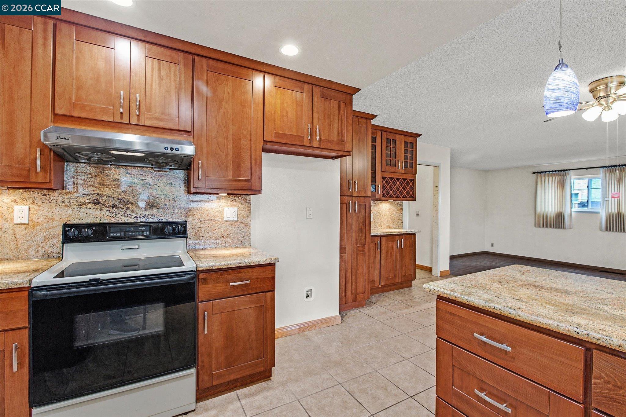 Detail Gallery Image 20 of 39 For 2127 Commodore Dr, San Jose,  CA 95133 - 4 Beds | 2/1 Baths