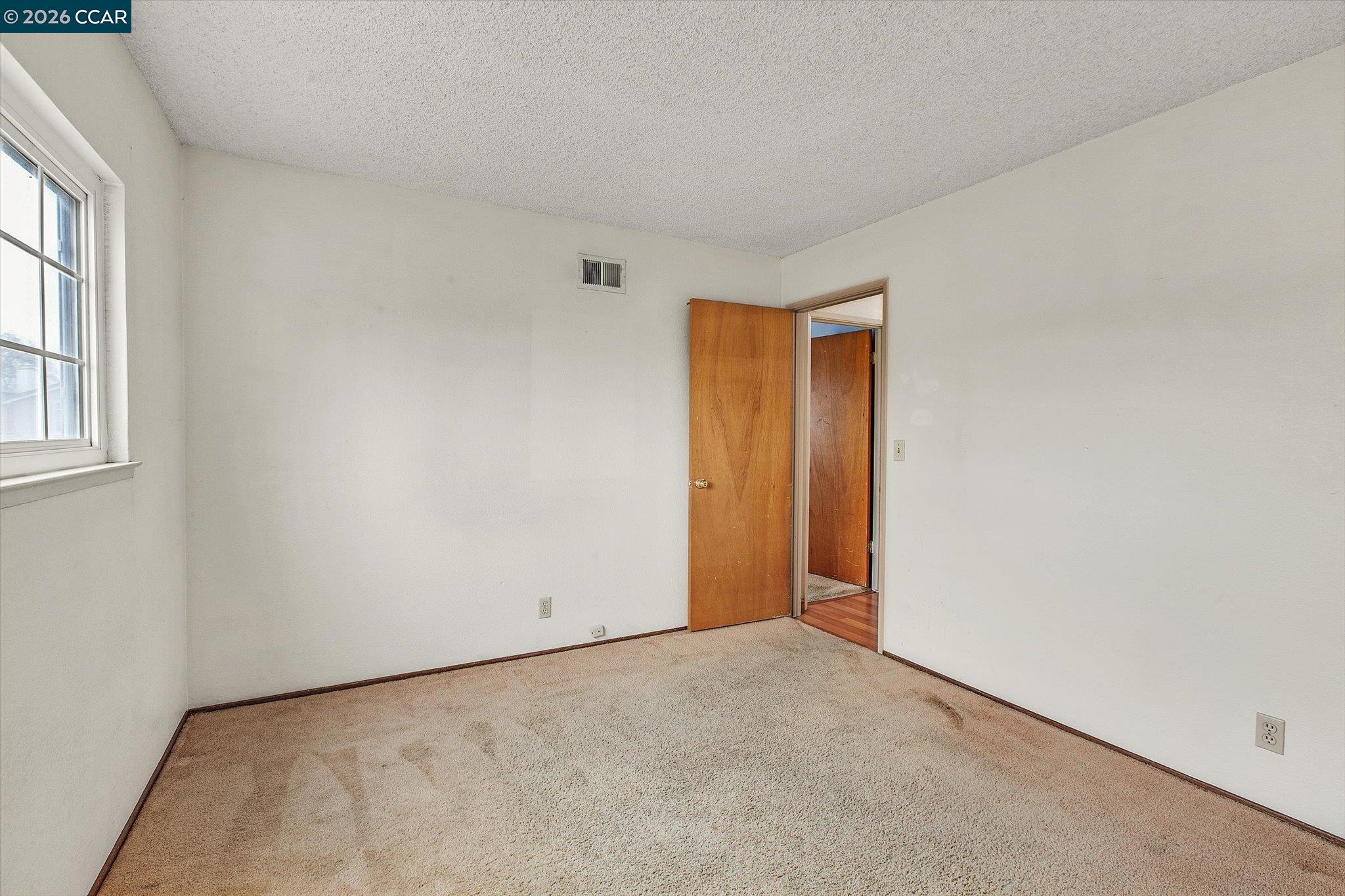 Detail Gallery Image 22 of 39 For 2127 Commodore Dr, San Jose,  CA 95133 - 4 Beds | 2/1 Baths