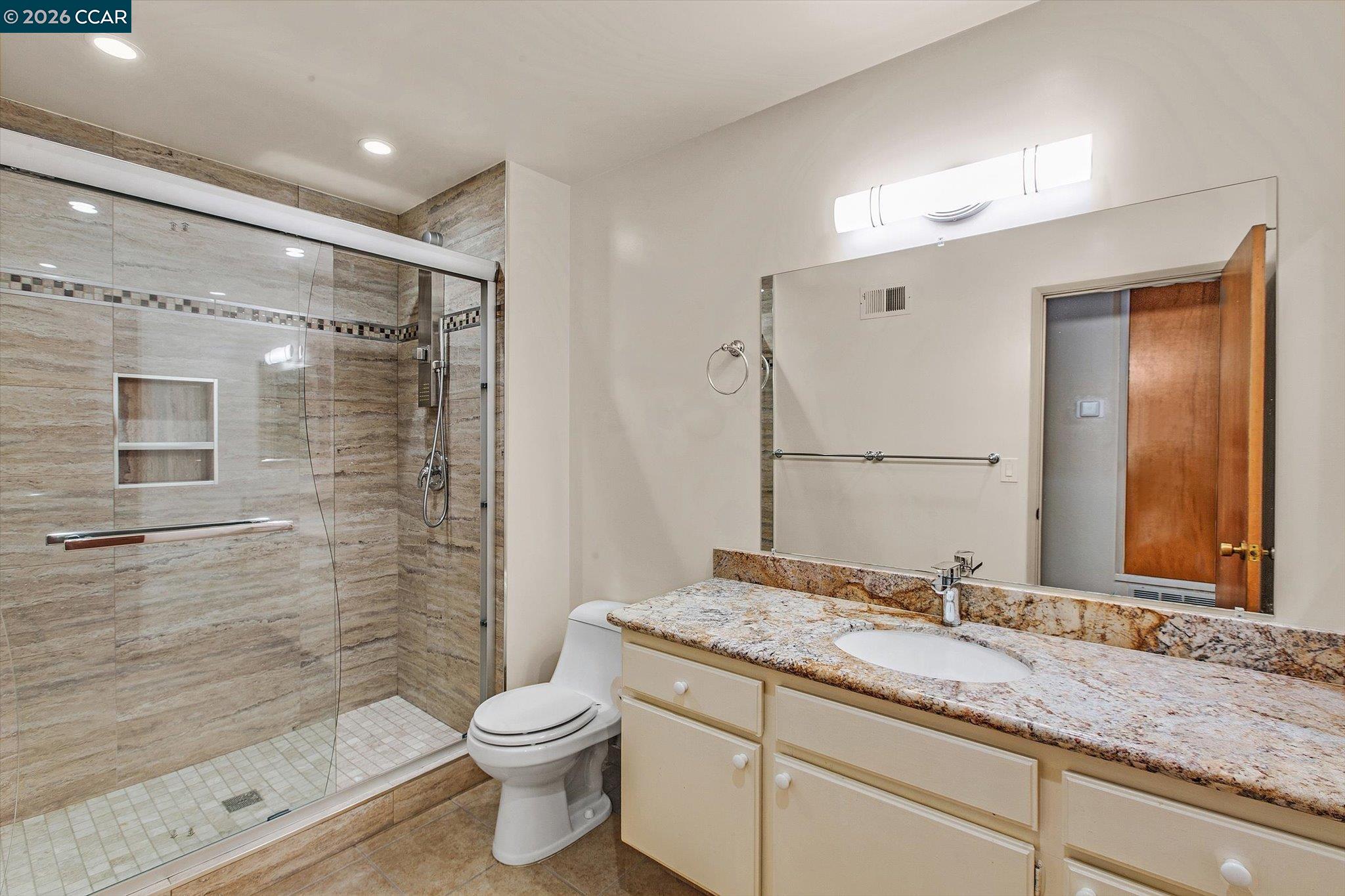 Detail Gallery Image 23 of 39 For 2127 Commodore Dr, San Jose,  CA 95133 - 4 Beds | 2/1 Baths