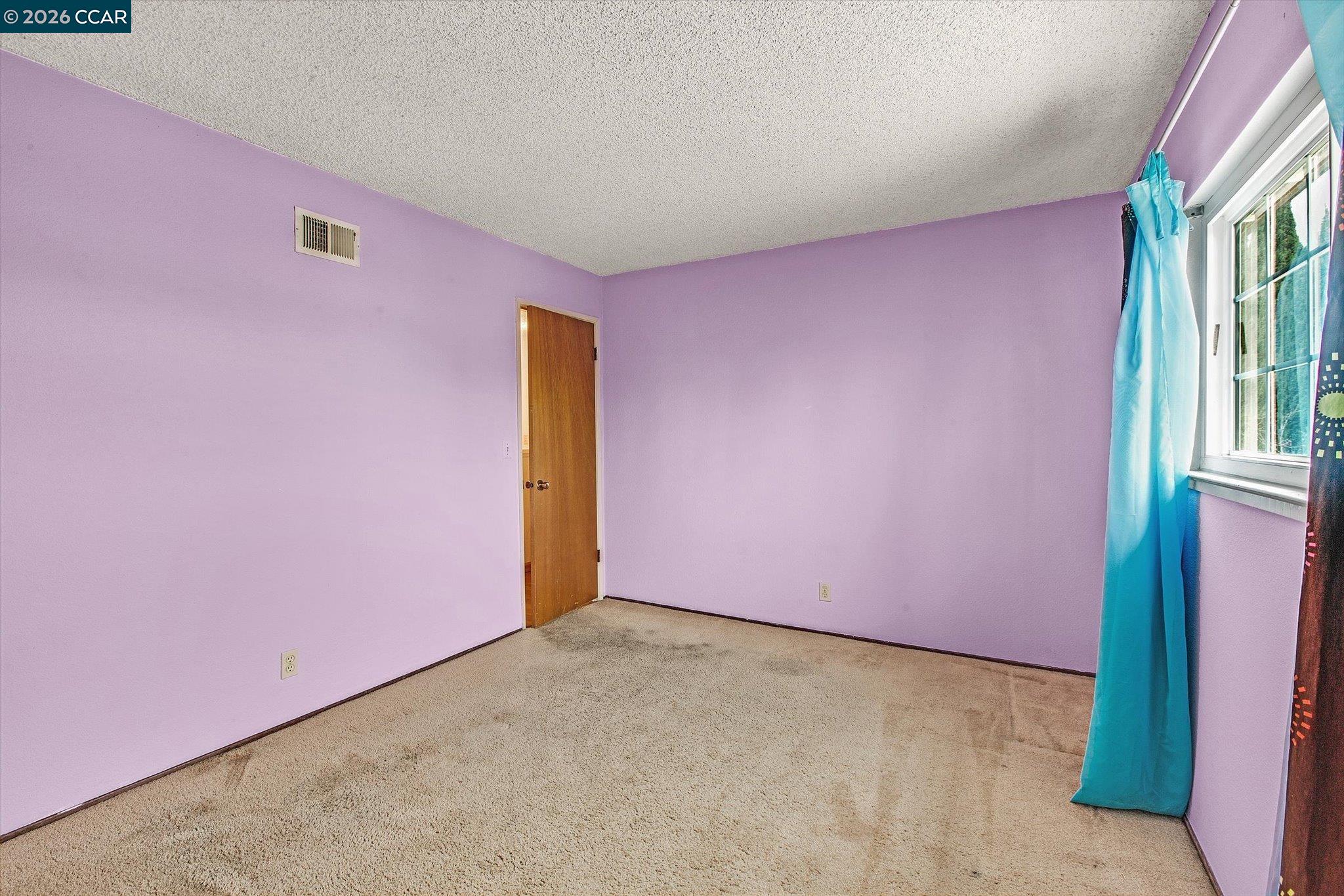 Detail Gallery Image 24 of 39 For 2127 Commodore Dr, San Jose,  CA 95133 - 4 Beds | 2/1 Baths