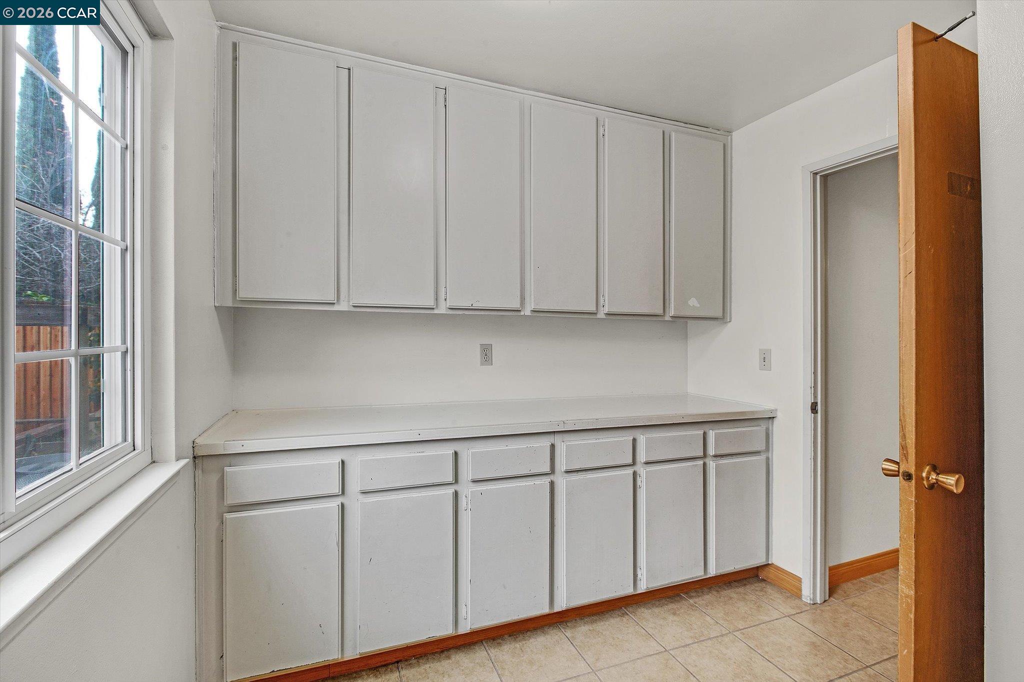 Detail Gallery Image 31 of 39 For 2127 Commodore Dr, San Jose,  CA 95133 - 4 Beds | 2/1 Baths