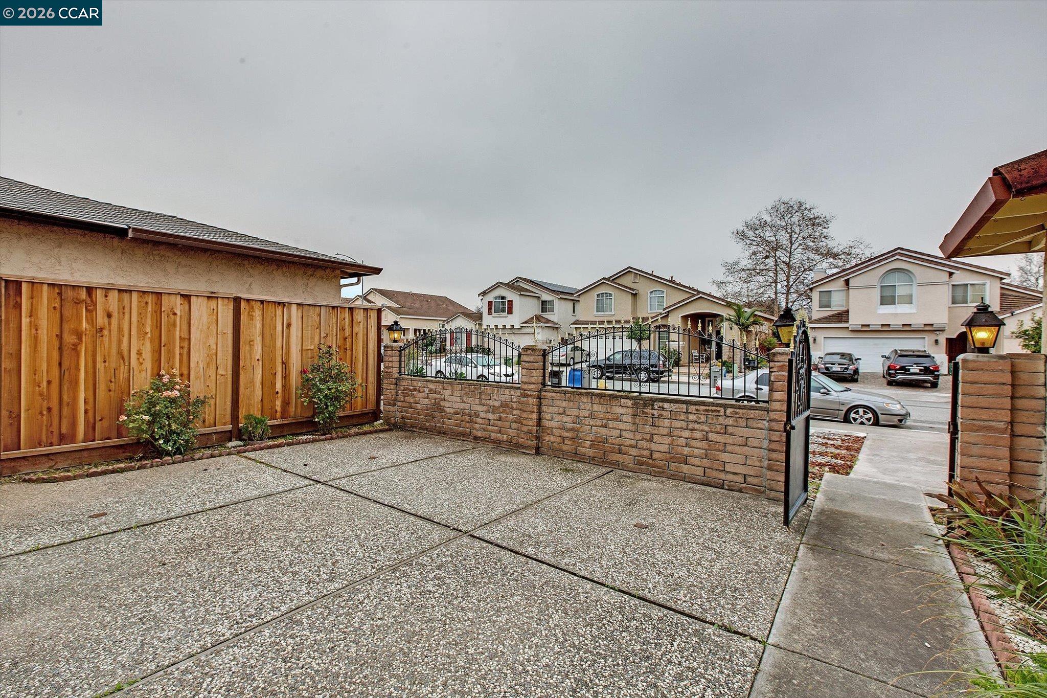 Detail Gallery Image 6 of 39 For 2127 Commodore Dr, San Jose,  CA 95133 - 4 Beds | 2/1 Baths