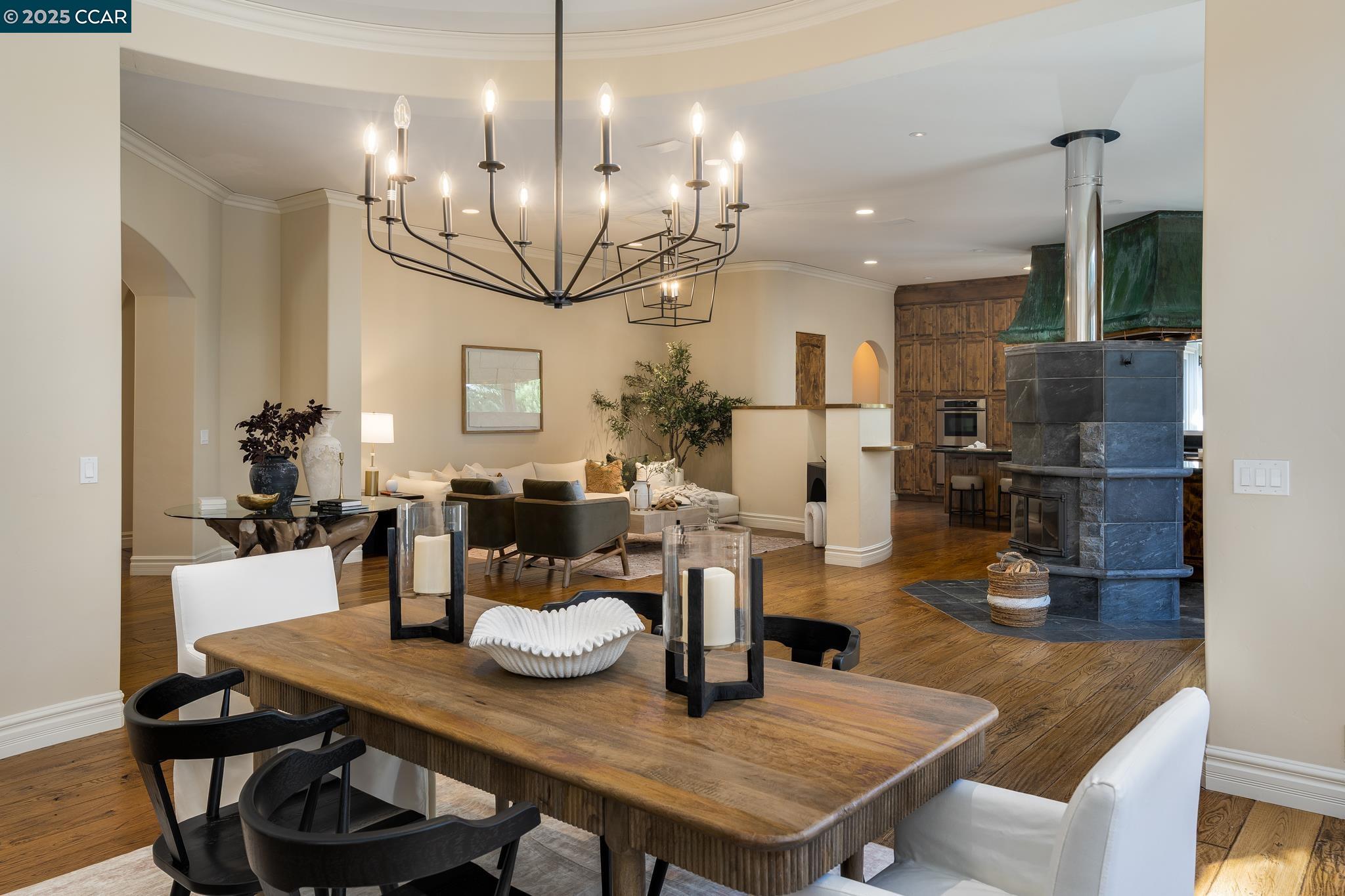 Detail Gallery Image 13 of 51 For 471 El Rio, Danville,  CA 94526 - 4 Beds | 2/1 Baths