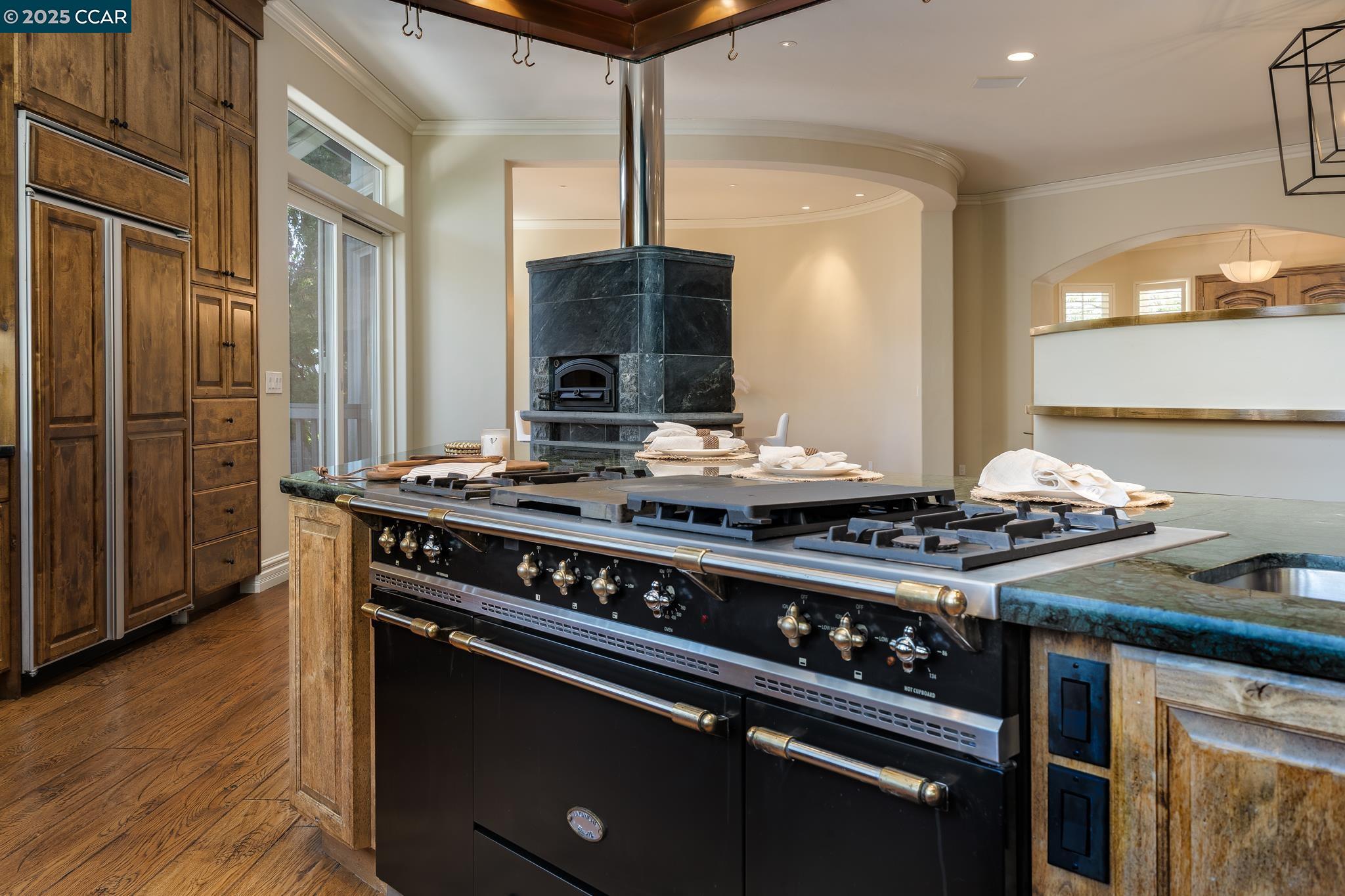 Detail Gallery Image 19 of 51 For 471 El Rio, Danville,  CA 94526 - 4 Beds | 2/1 Baths