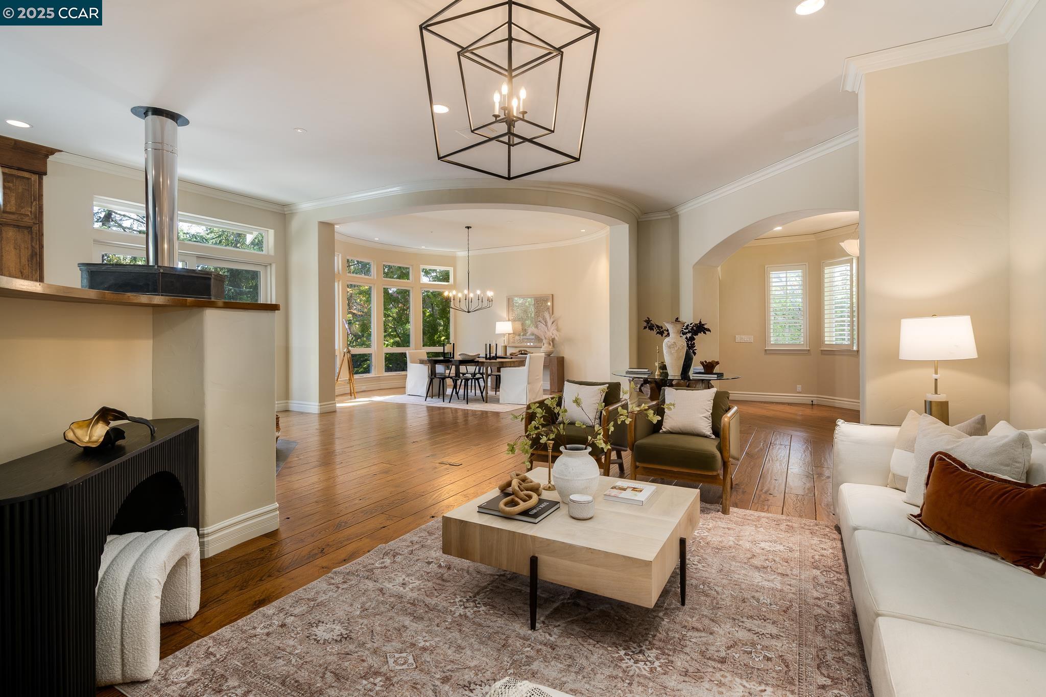 Detail Gallery Image 8 of 51 For 471 El Rio, Danville,  CA 94526 - 4 Beds | 2/1 Baths