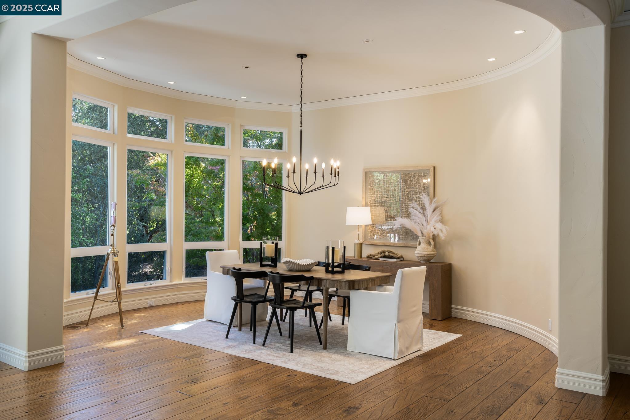 Detail Gallery Image 9 of 51 For 471 El Rio, Danville,  CA 94526 - 4 Beds | 2/1 Baths