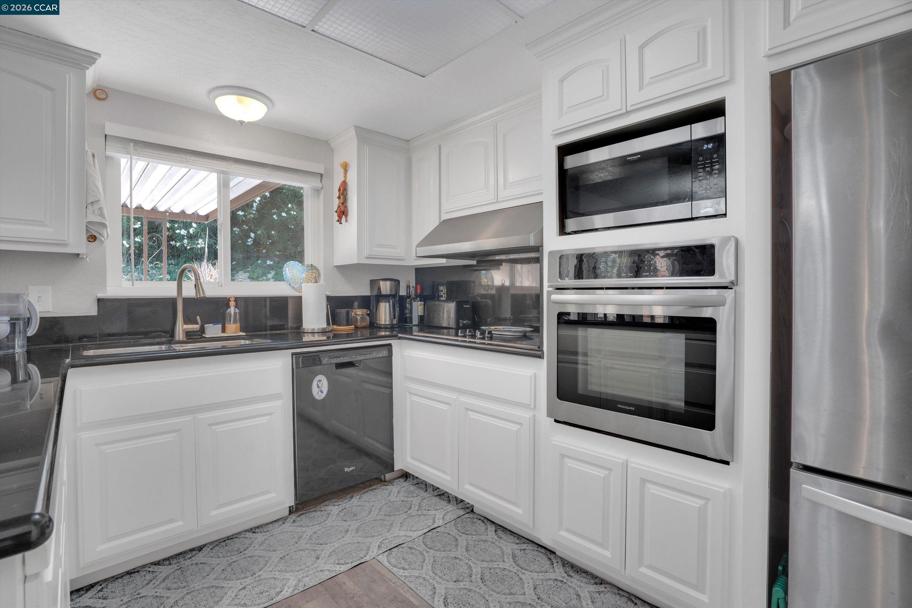 Detail Gallery Image 15 of 27 For 4175 Stephanie Way, Pittsburg,  CA 94565 - 3 Beds | 2 Baths