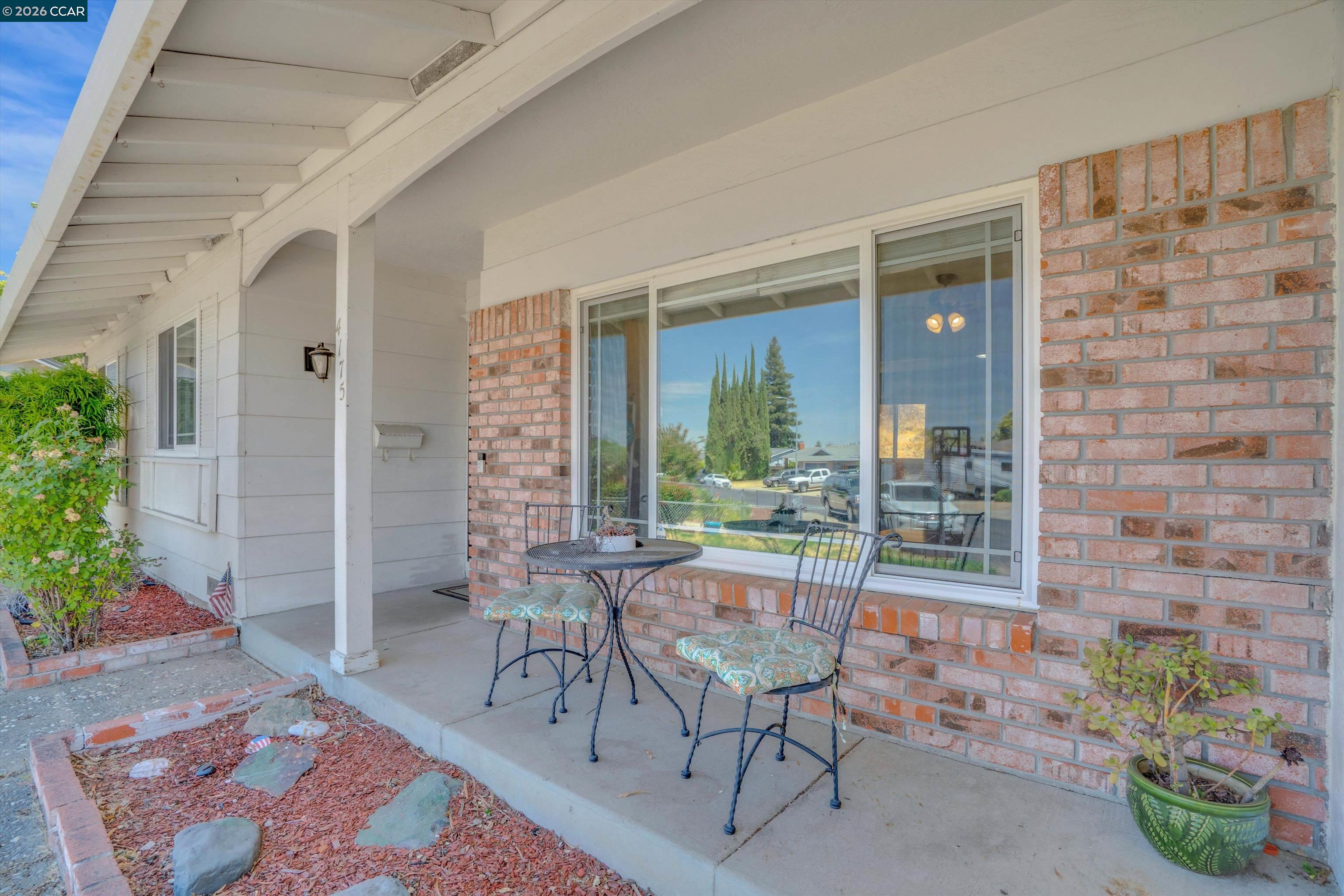 Detail Gallery Image 3 of 27 For 4175 Stephanie Way, Pittsburg,  CA 94565 - 3 Beds | 2 Baths