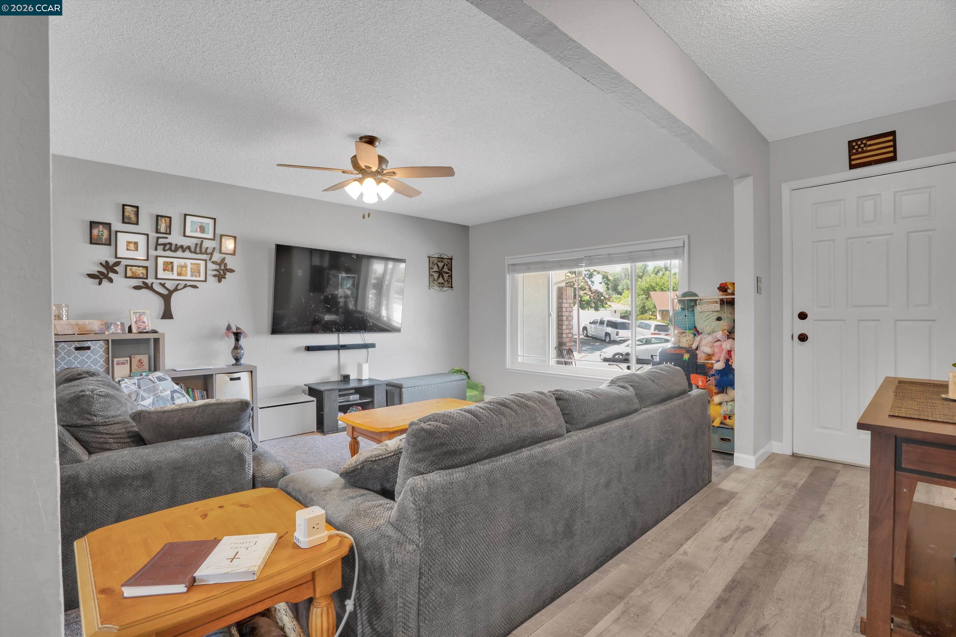 Detail Gallery Image 5 of 27 For 4175 Stephanie Way, Pittsburg,  CA 94565 - 3 Beds | 2 Baths