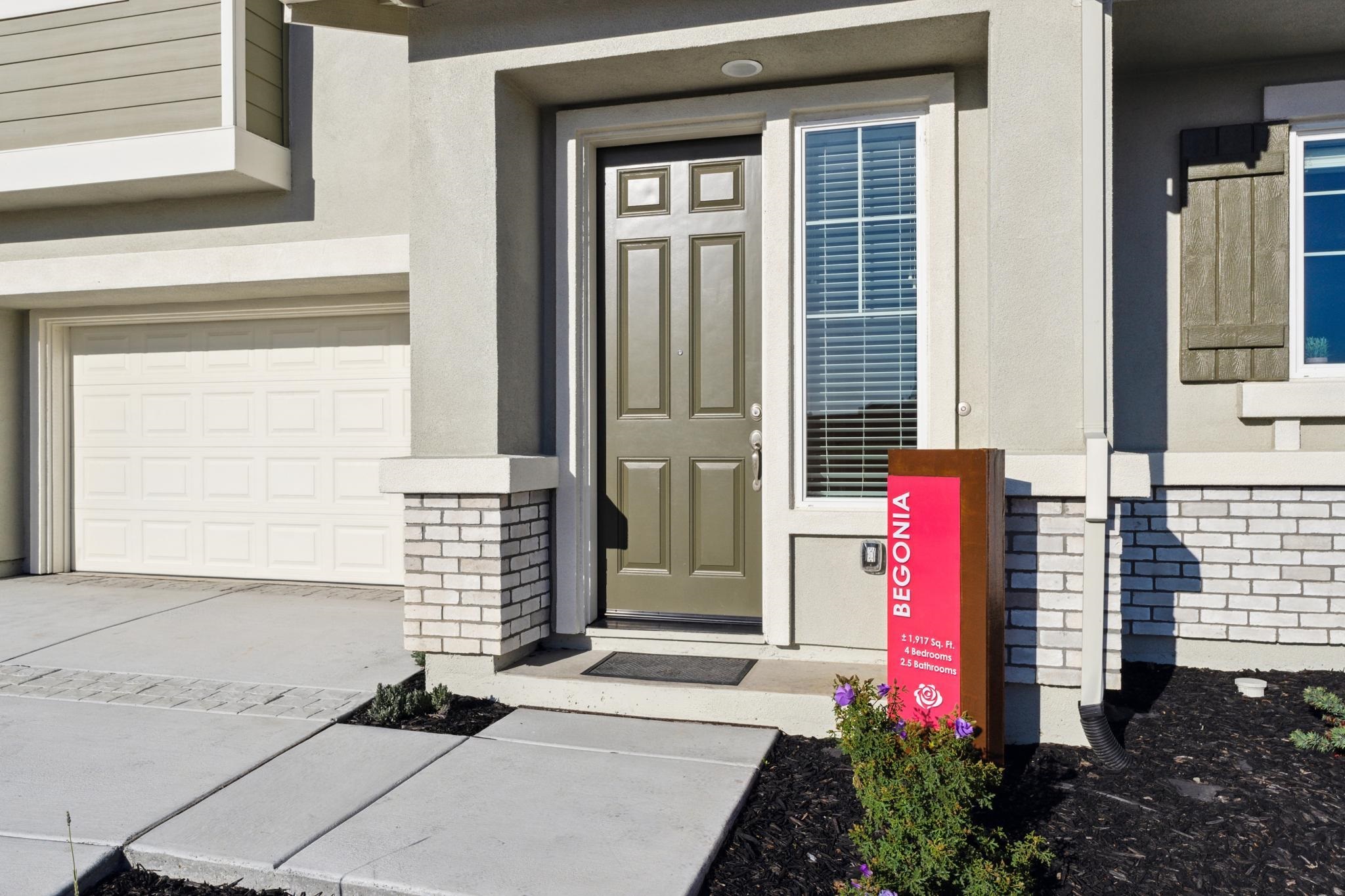 Detail Gallery Image 2 of 21 For 1476 Monument Ln, Fairfield,  CA 94533 - 4 Beds | 2/1 Baths