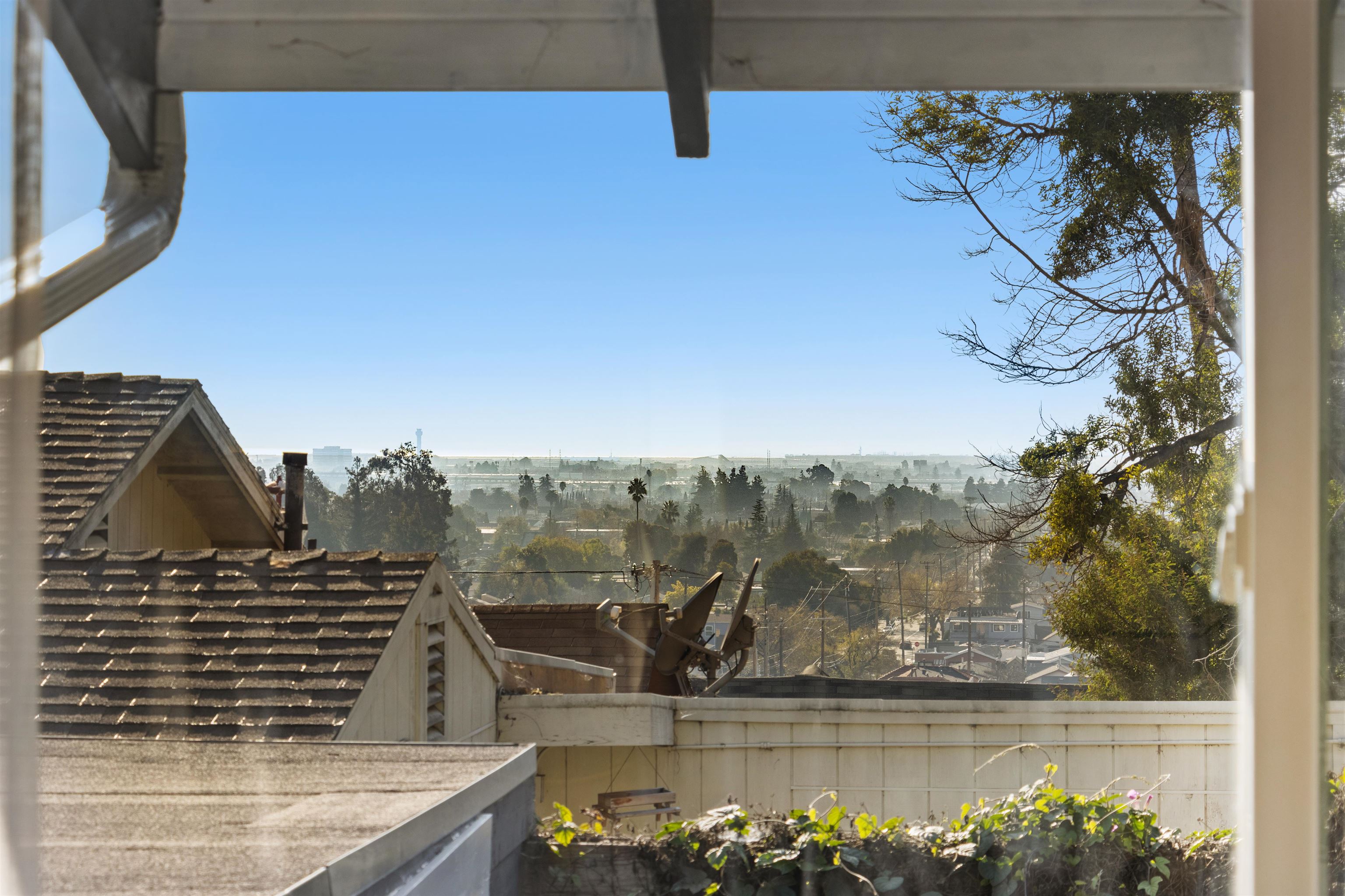 Detail Gallery Image 41 of 45 For 2929 82nd Ave, Oakland,  CA 94605 - 4 Beds | 3 Baths