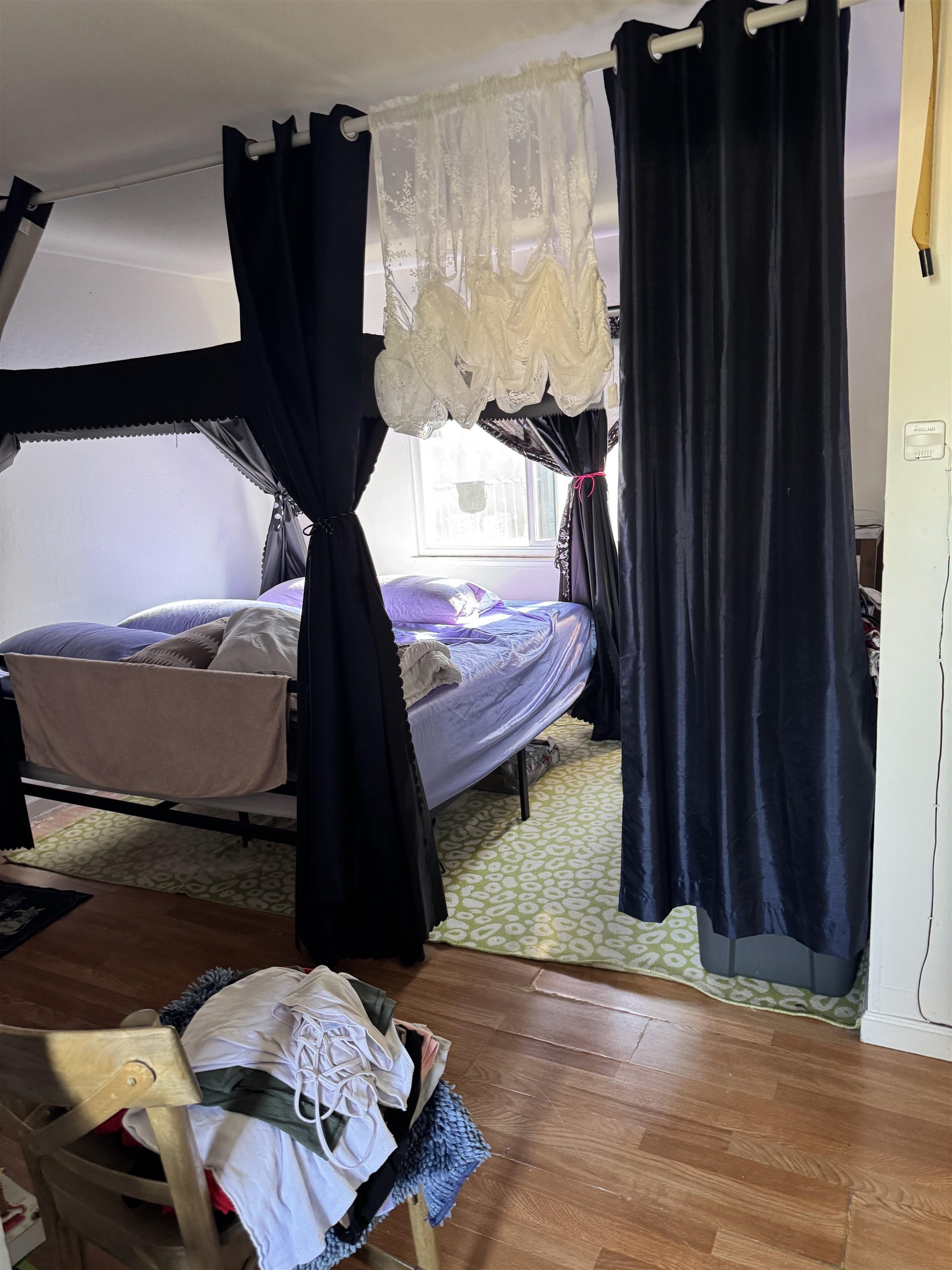 Detail Gallery Image 5 of 14 For 2120 E 22nd St, Oakland,  CA 94606 - – Beds | – Baths