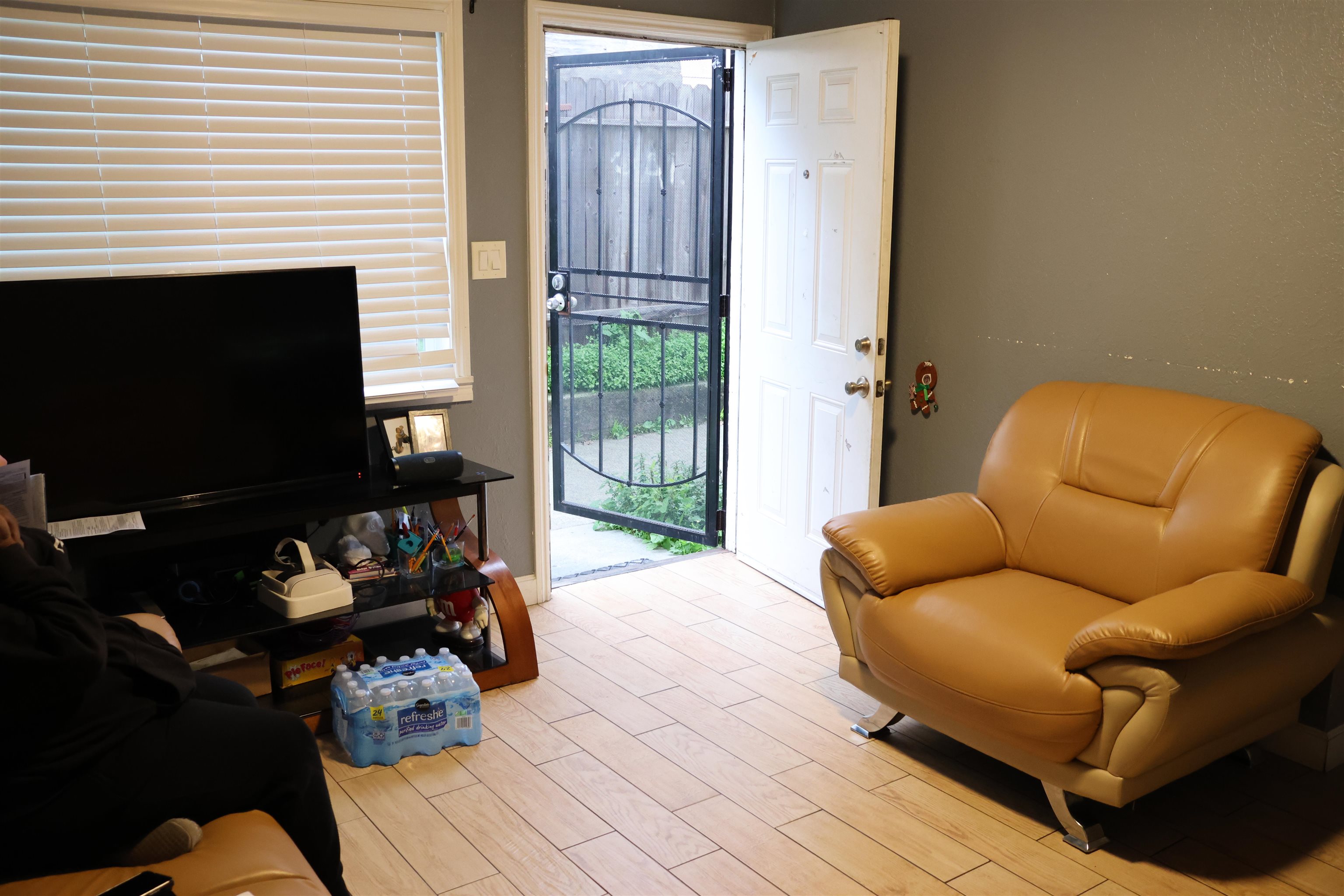 Detail Gallery Image 10 of 14 For 2120 E 22nd St, Oakland,  CA 94606 - – Beds | – Baths