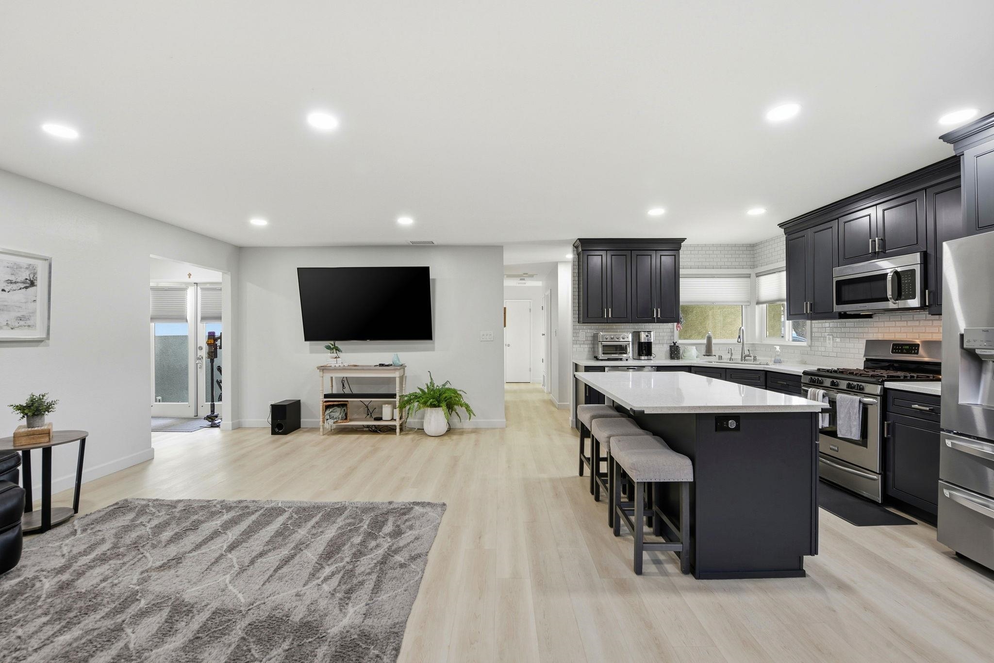 Detail Gallery Image 5 of 39 For 37164 Saint Christopher St, Newark,  CA 94560 - 5 Beds | 3 Baths