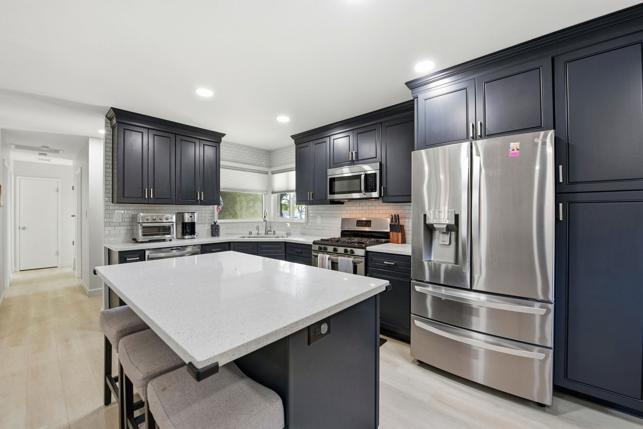 Detail Gallery Image 10 of 39 For 37164 Saint Christopher St, Newark,  CA 94560 - 5 Beds | 3 Baths